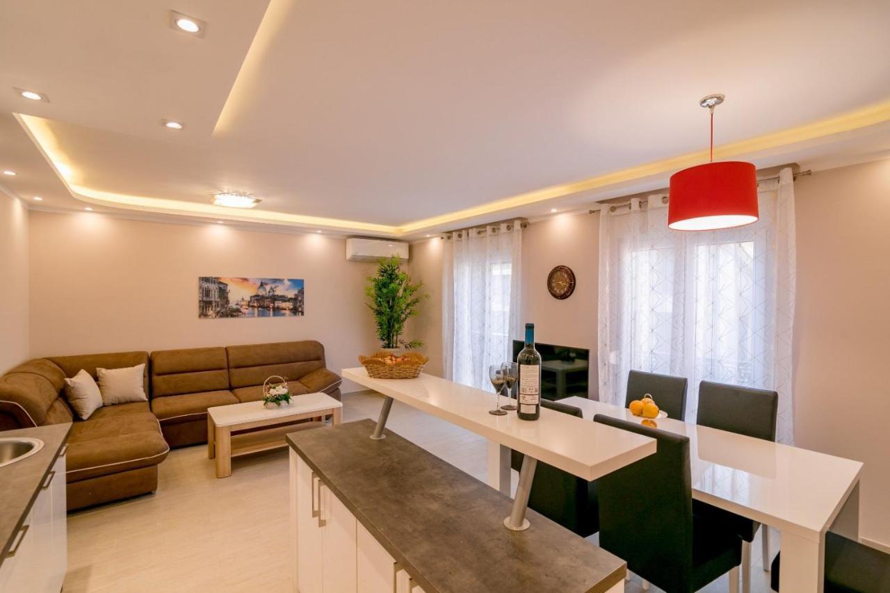 Apartmani Matej Kotor Exteriör bild