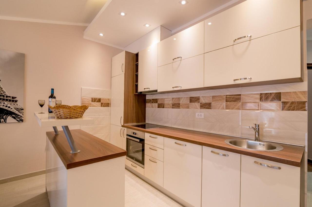 Apartmani Matej Kotor Exteriör bild
