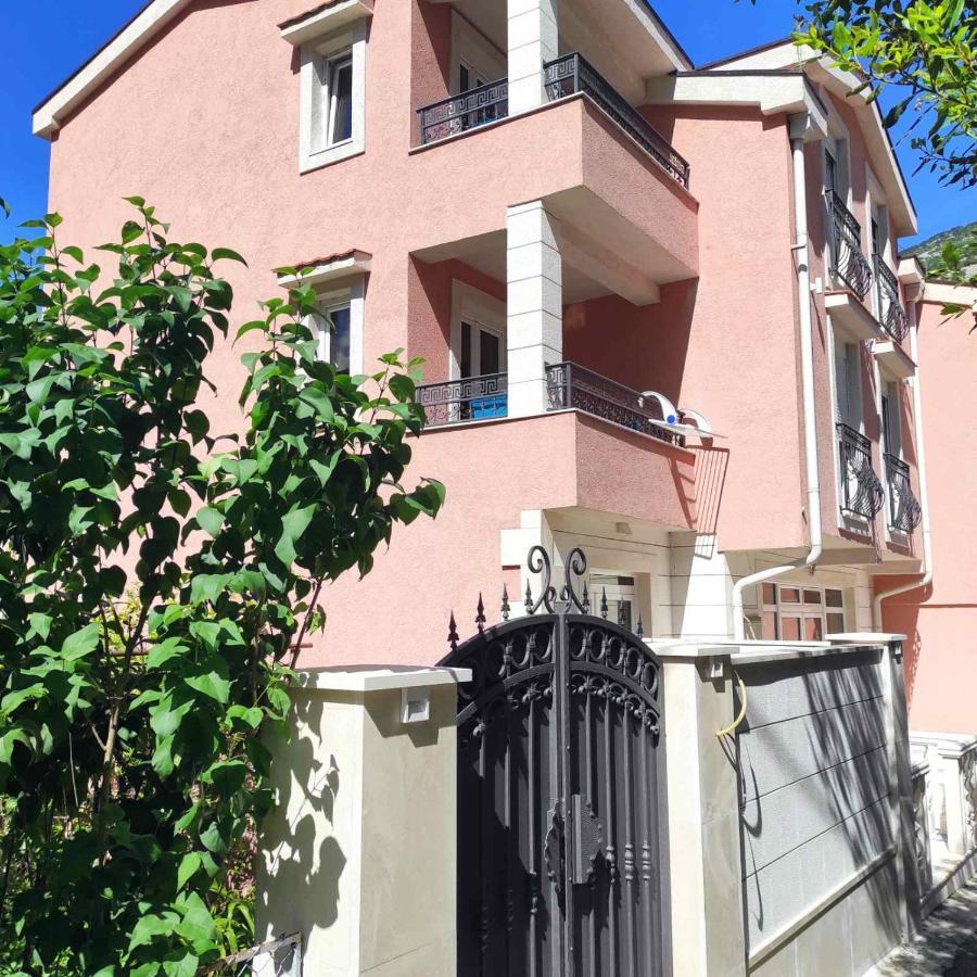 Apartmani Matej Kotor Exteriör bild