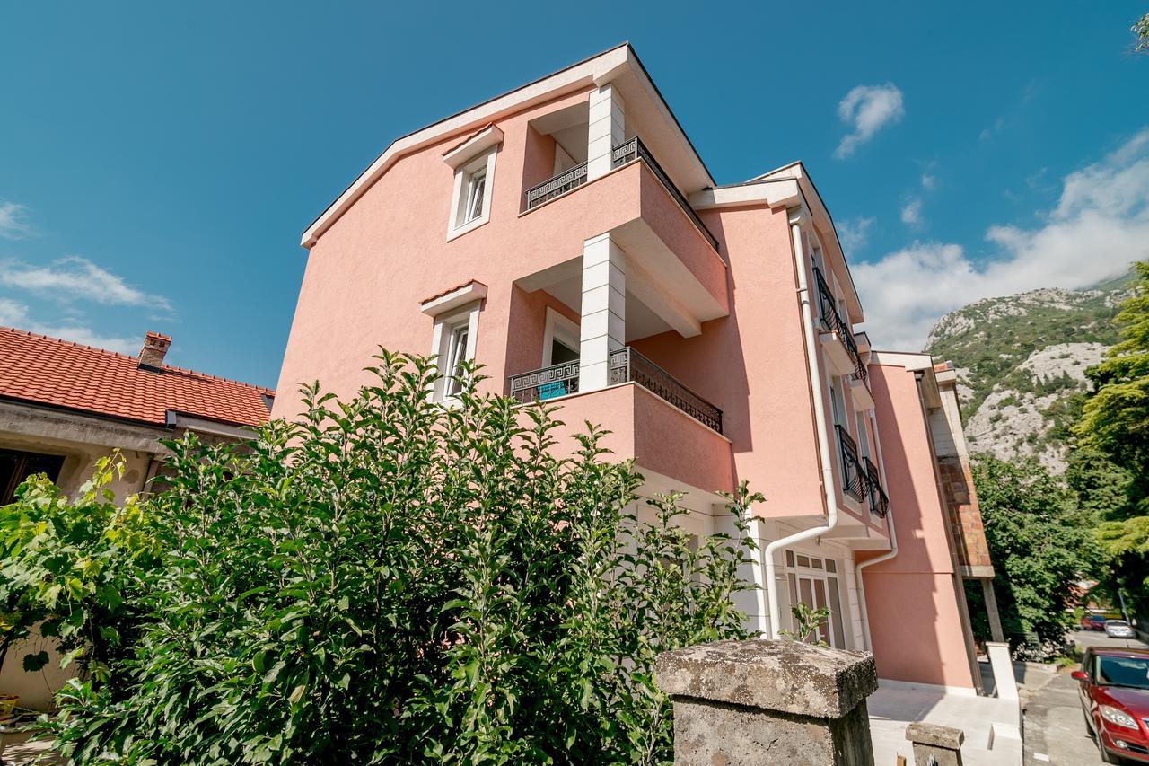 Apartmani Matej Kotor Exteriör bild